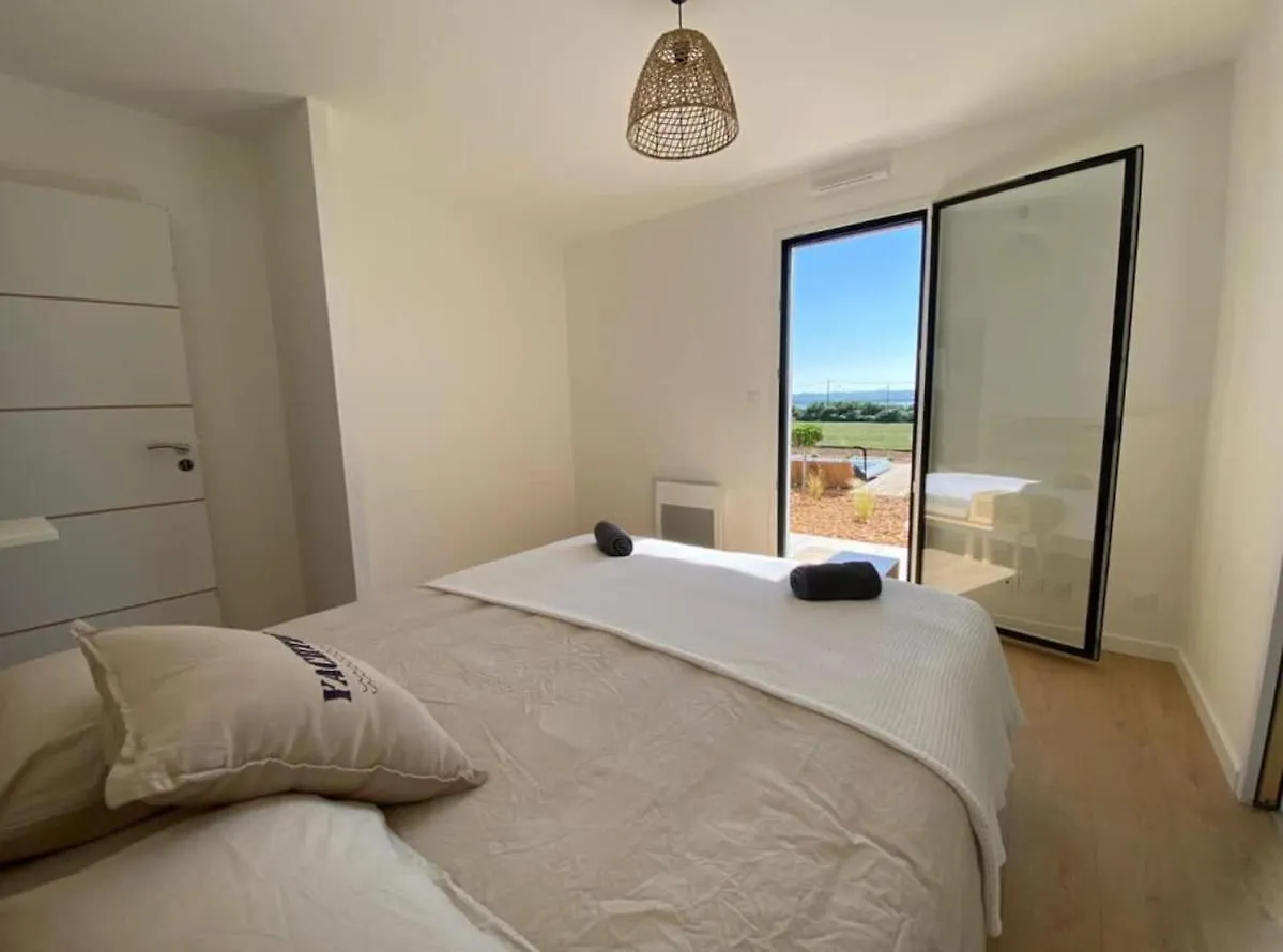 Nyaraló Villa 6 People, Spa And Sea View Carantec